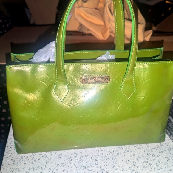 Handbags - Louis Vuitton Wilshire patent leather handbag
